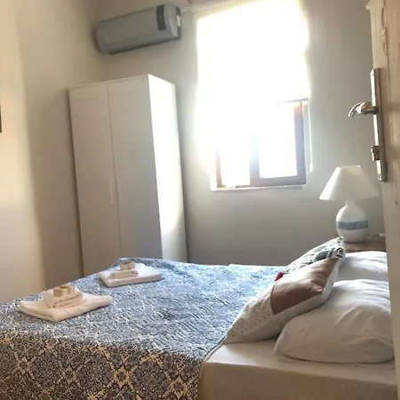 5 Hotel *